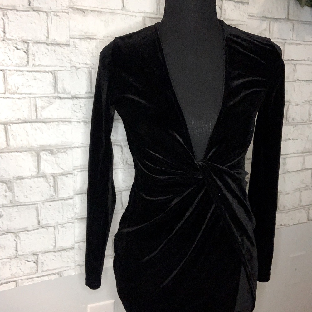 Velvet Little Black Dress! Enough said 🤍